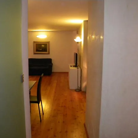 House Saragozza Centro Apartment *