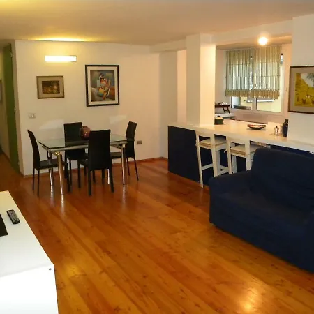 House Saragozza Centro * Bologna